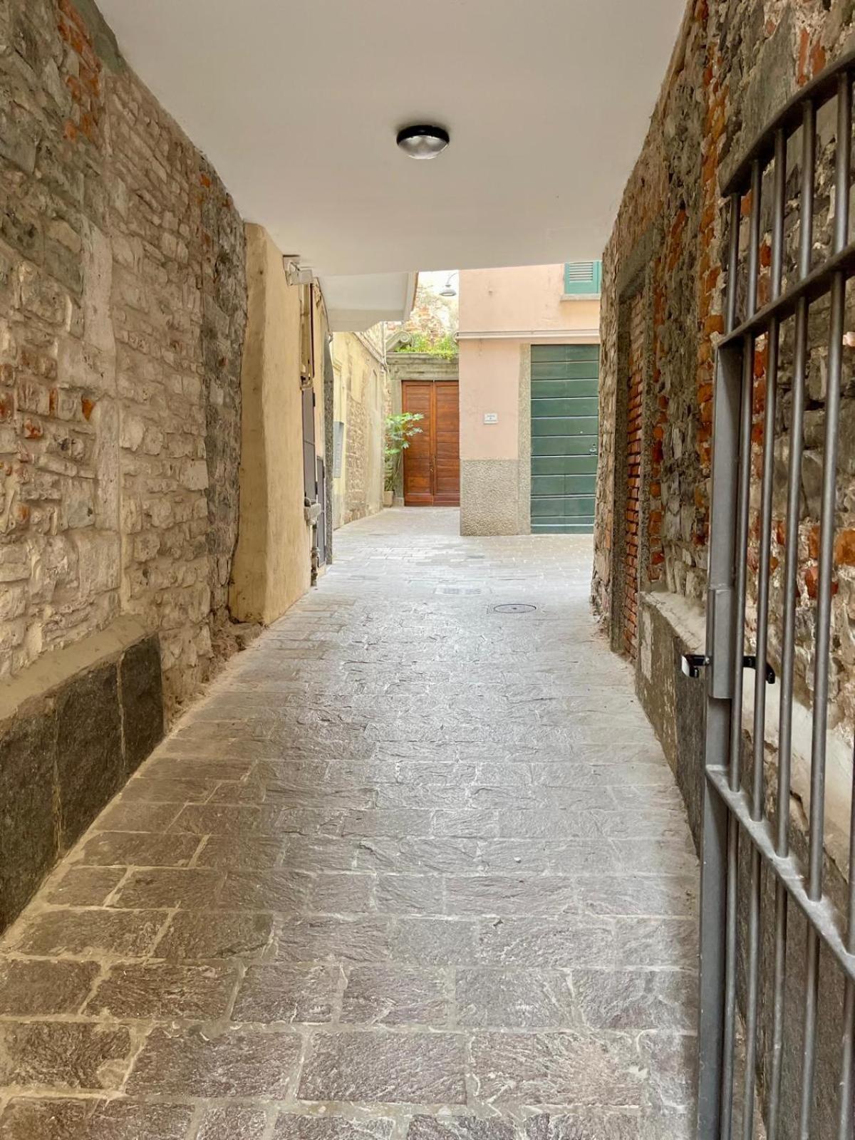 Calicantus Apartments Atena Como Zewnętrze zdjęcie